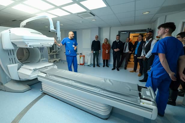 Uriah Rennie, Sheffield Teaching Hospitals Chief Executive Kirsten Major, South Yorkshire’s Mayor Oliver Coppard with Clinical Technologists Louise Sanderson and Sultan Ahmad in the new facility  