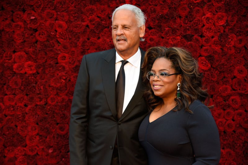 Queen of talk shows Oprah Winfrey and Stedman Graham have been together since 1986. Graham himself has a successful career as the author of self-help books and a newspaper column. Together they are worth around $3.4 billion.
