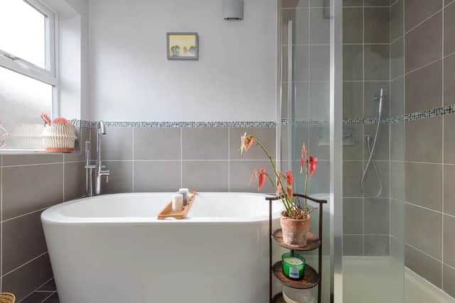 It can be easy to under-appreciate a nice bathroom, so we thought we'd make sure this beauty was included.