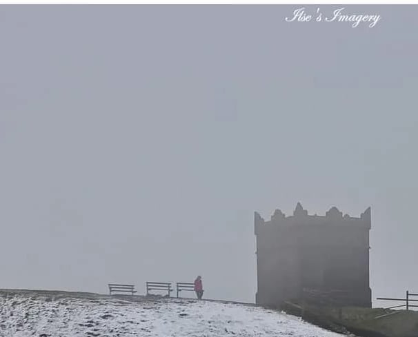 Rivington Pike in the snow. Credit: Ilse's Imagery