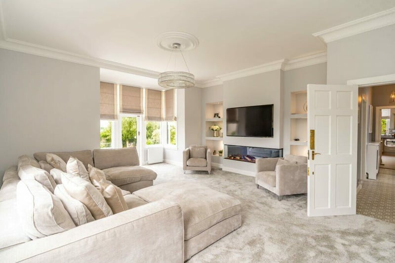 The formal lounge has double aspects to the rear and side of the property and beautiful box bay window to the rear featuring the original sash and case windows with door allowing access onto the rear garden patio. 