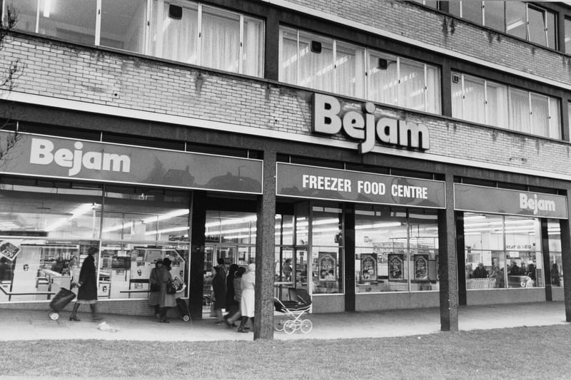 Do you remember Bejam freezer food centre on Station Road? Pictured in December 1982.