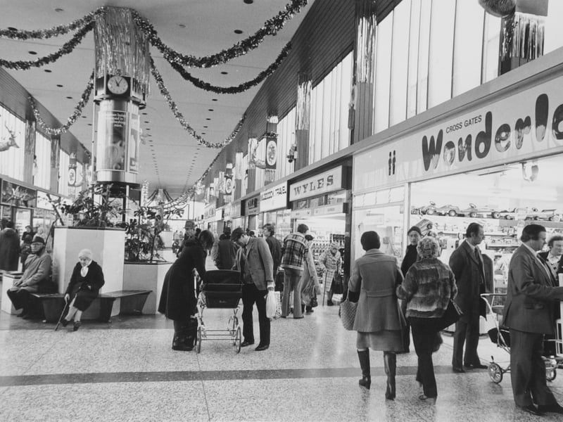 Inside the Arndale Shopping Centre in 1982.