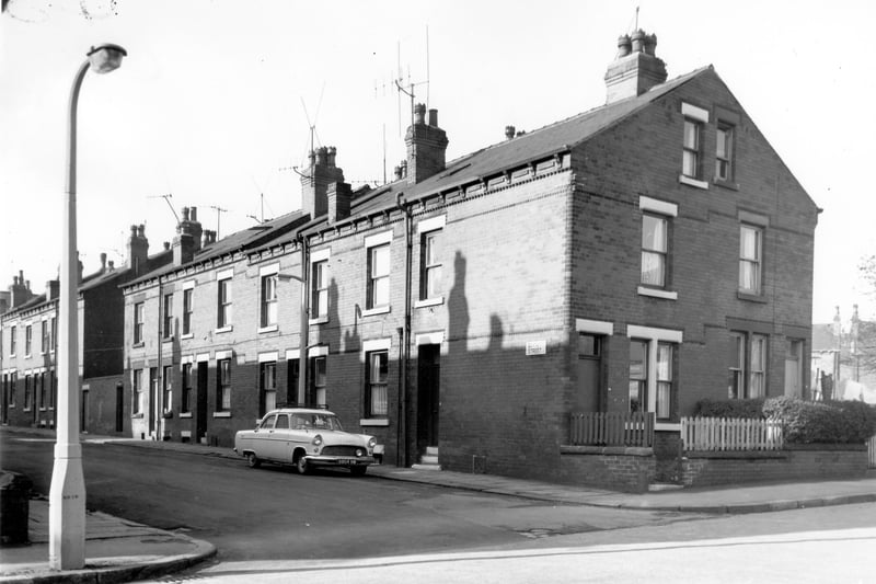 Garnet Street from Burton Road in the direction of Tunstall Road in October 1967. Garnet Mount is at this corner.