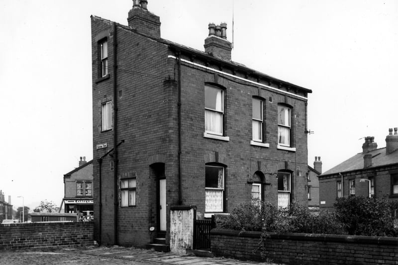 Double fronted house with garden, number 2 Burton View. This was the only house numbered for the even side of Burton View. The back of the house was onto Burton Road, seen here in the background, mostly to the left. The right side of the house extended to Garnet Mount, which is visible on the right. Pictured in October 1967.