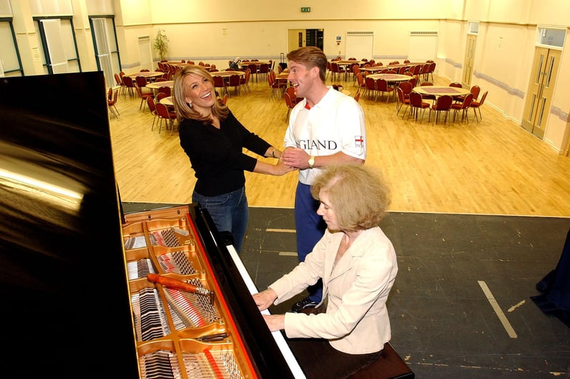 The opera came to the Glebe Centre in Murton in October 2003.
Getting in some practice before the show were Connie Kunkle, John Foley and Joan Taylor on the piano.