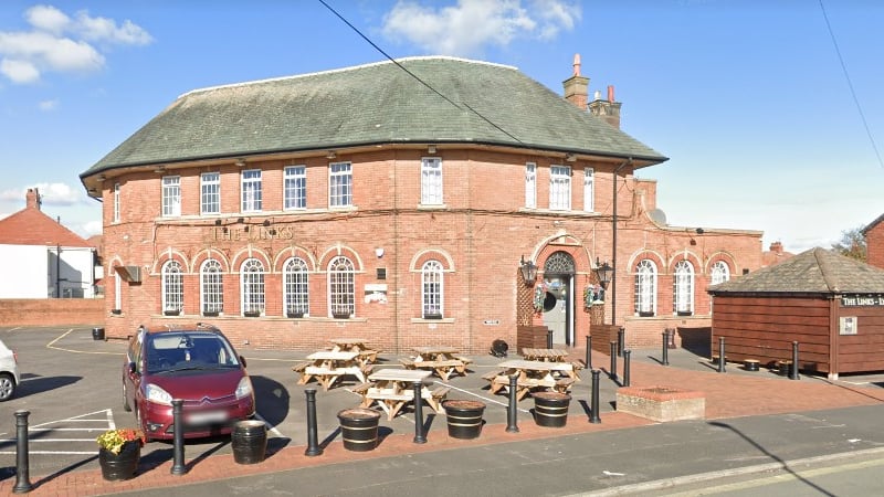 Heeley Road, Lytham Saint Annes, FY8 2HS | 4.4 out of 5 (256 Google reviews) | "If you love good home cooked Sunday lunch, you won't be disappointed. Food fresh and hot."