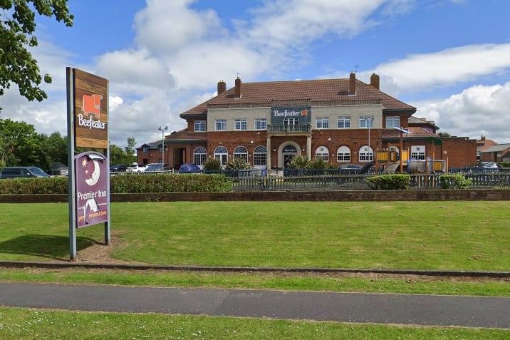 Devonshire Road, Bispham, Blackpool, FY2 0AR | 3.8 out 5 (1,495 Google review) | "Superb Sunday dinner, best I've had in 20 years!"