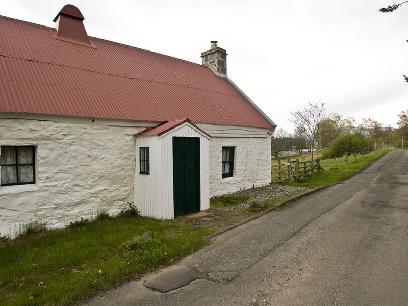 Described as a "beautifully conserved cruck-framed byre dwelling nestled in Glen Lochay", Moirlanich Longhouse only had 1,052 visitors in 2023 - but that was still up six per cent from the year before. It's came bottom of the UK-wide list.