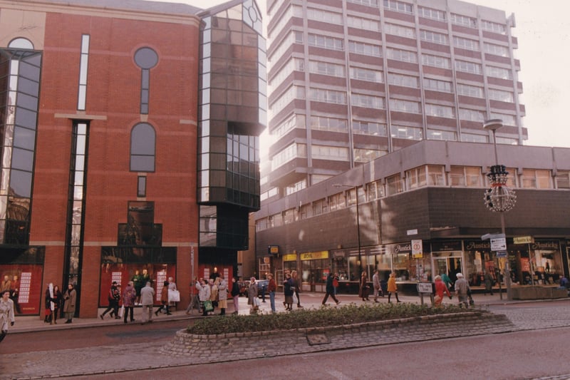 The Headrow in October 1994.