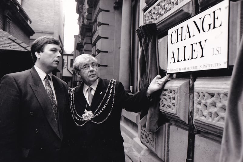 This Leeds alleyway which once led to the heart of the city's former financial district had its historical pride restored in February 1994.  A new street sign for Change Alley was unveiled.