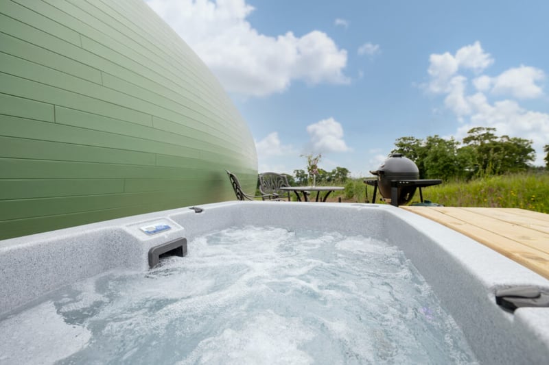 All accomodation at Airhouses include luxurious hot tubs.