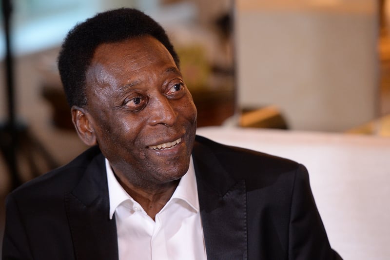One of our readers was fortunate enough to meet footballing legend Pele at Glasgow Airport. 