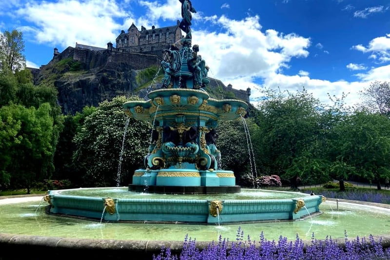 Werner Agnieszka Gatta Gatta sent over this great photo of Edinburgh Castle with the Princes Street Gardens fountain in the foreground.