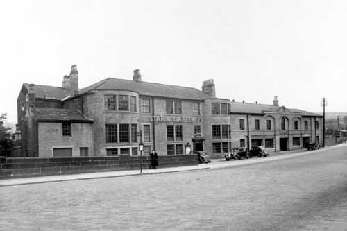 The Star and Garter Hotel which is at 5 Bridge Road. The name comes from the Order of the Garter of which the star is part of the insignia. Pictured in July 1938.