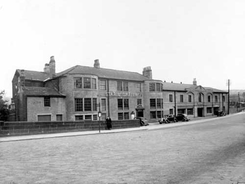 The Star and Garter Hotel which is at 5 Bridge Road. The name comes from the Order of the Garter of which the star is part of the insignia. Pictured in July 1938.
