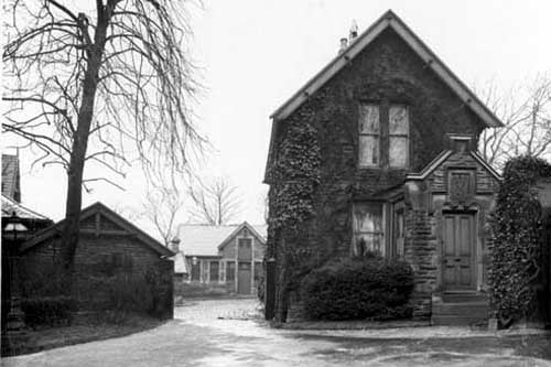 The entrance leading to 'Crooked Acres' which was, and still is owned by Leeds Community and Mental Health Trust. Pictured in April 1937.