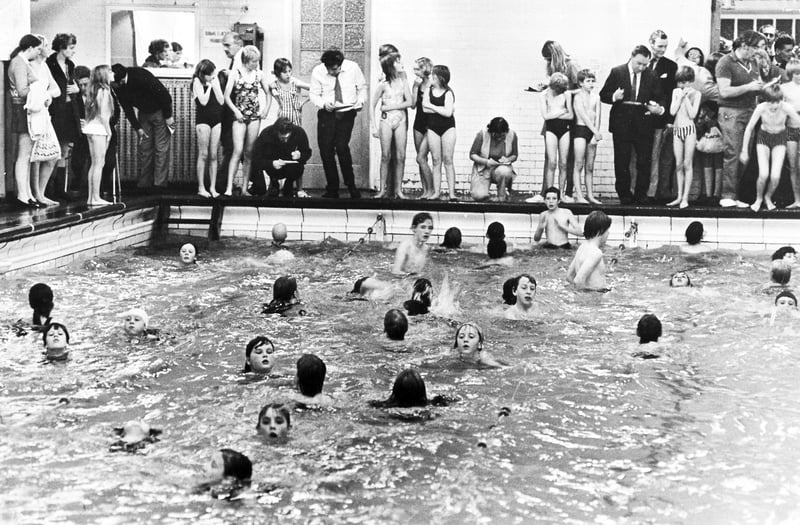 Swimming lessons at Glossop Road Baths, Sheffield, in 1971