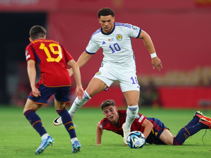 The Southampton scored 16 goals as the Saints won promotion back to the EPL at the first time of asking, beating Leeds United in the EFL Championship play-off final. Out of contract this summer and linked to Wolves, he still holds a high market value as per TransferMarkt.