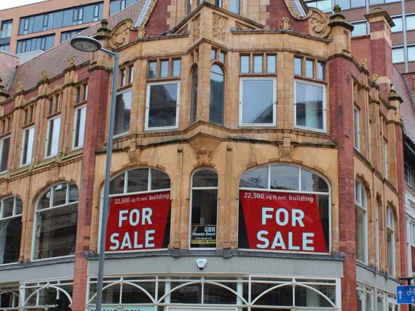 This was in John Bright Street. It started as a club, but by 1987 it had become a heavy metal and hard rock club hosting national and international acts.
It was also known as Eddies for short. In 1989 it was sold to the local brewery Ansells and changed to a nightclub.