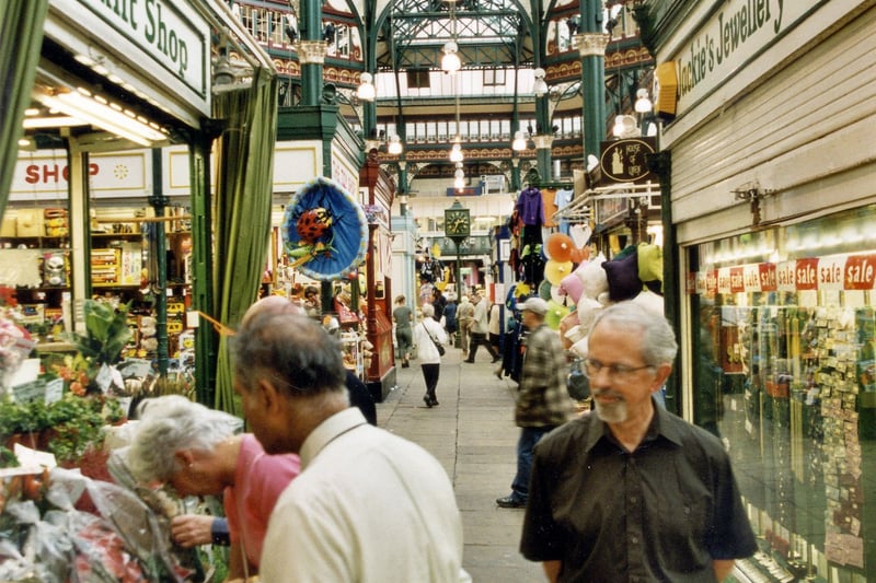 Share your memories of Kirkgate Market in the 1990s with Andrew Hutchinson via email; at: andrew.hutchinson@jpresss.co.uk or tweet him - @AndyHutchYPN
