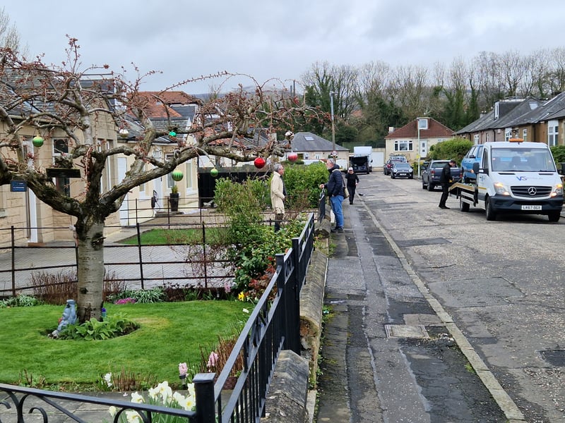 As part of the transformation of the street, the film crew placed Christmas decorations in the front windows of homes and in gardens, to make it look like Christmas 1988 in Lockerbie.