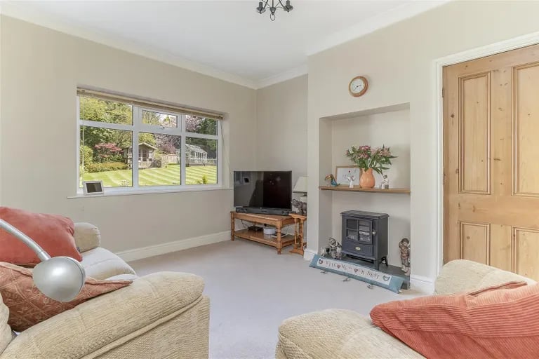 With three reception rooms, there is lots of room for entertaining and for quiet family evenings.