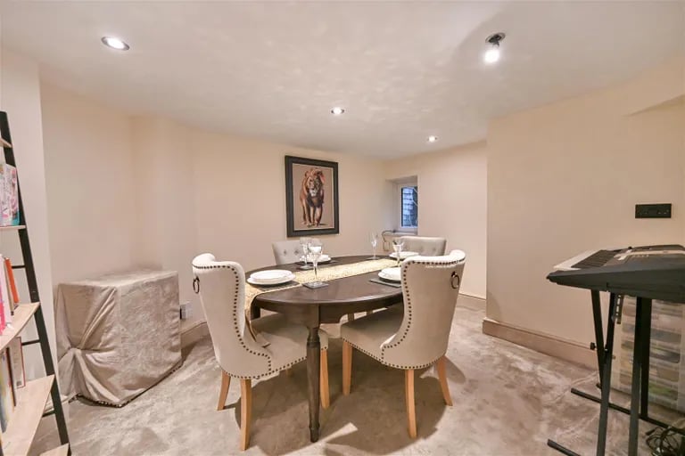 There is also a separate spacious dining room here ideal for gathering friends and family.