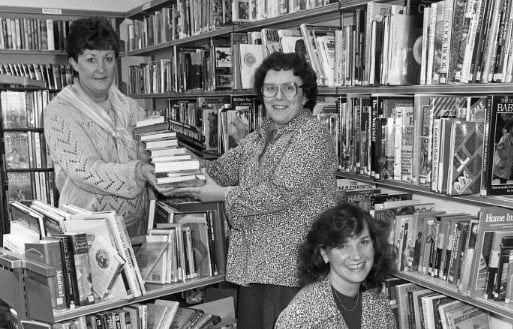 The new library was unveiled at Bexhill Primary School in 1984, with the shelves being stocked by Jennifer Holman, Carol Meddes and Valerie Kilner.