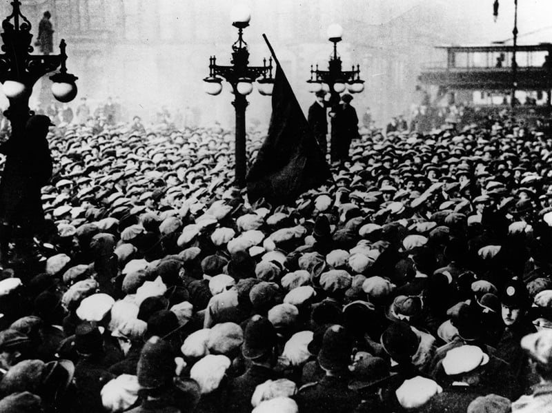 Concerned of a socialist Bolshevist uprising, a red flag rising in the crowd during the Battle of George Square spurred the Government to deploy thousands of soldiers and a number of tanks to Glasgow.