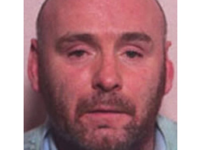 Ferguson is sought in connection with the murder of Thomas Cameron on 28 June 2007 at the Auchinairn Tavern, Bishopbriggs near Glasgow.