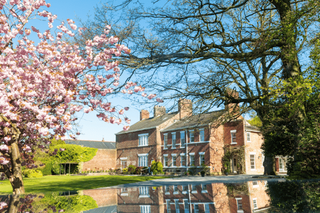 Within easy reach of the Fylde coast resorts, Singleton is surrounded by farmland and known as the “Model Village of the Fylde”.
