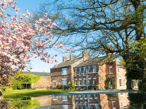 Within easy reach of the Fylde coast resorts, Singleton is surrounded by farmland and known as the “Model Village of the Fylde”.