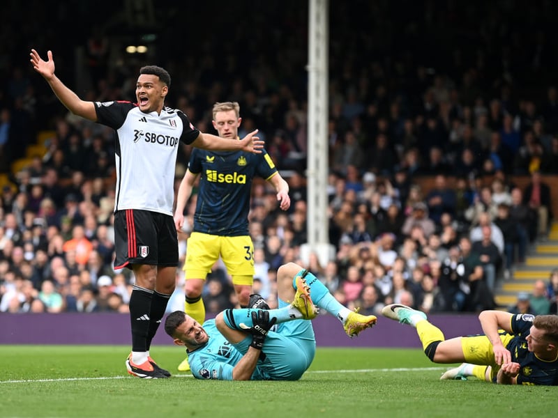 Made a decent early stop to deny Robinson and commanded his area well in the opening stages. Suffered an injury after colliding with Krafth. Made some good saves to keep his side level and in the game. Caught some dangerous crosses near the end of the game to keep Fulham out.