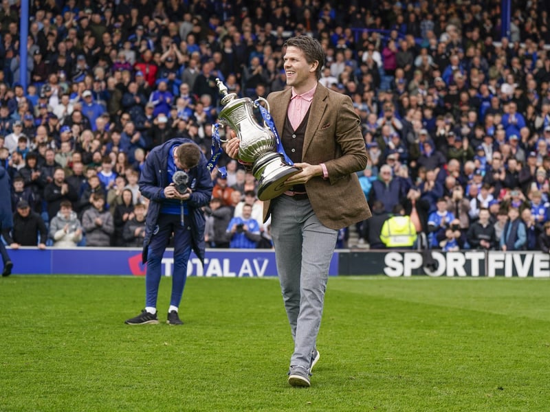 25 brilliant images of 20K Portsmouth fans in party mood as side move to brink of Championship against Shewsbury Town