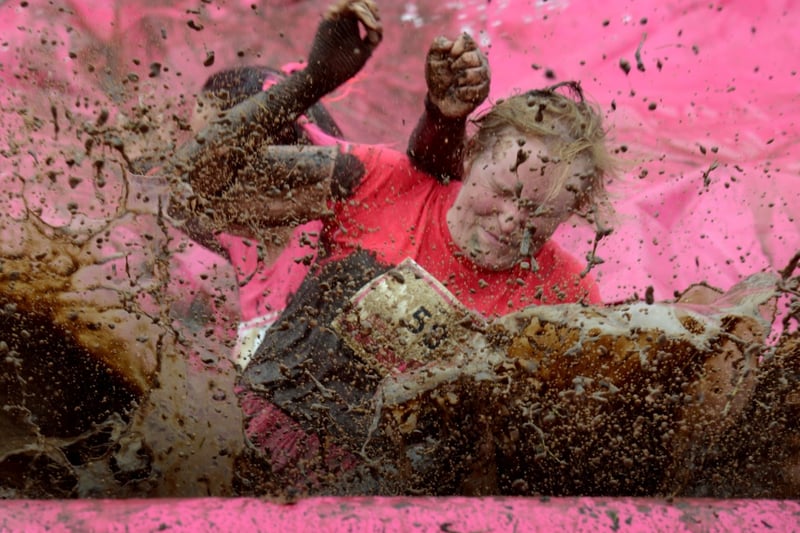 A Pretty Muddy event competitor who was pretty determined to get right into the spirit of the 2014 Sunderland event.