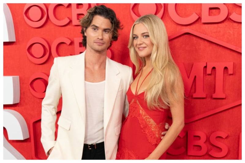 Kelsea Ballerini dazzled in a red dress with lace cutout details while her boyfriend, Outer Banks star Chase Stokes looked equally as stylish in a white jacket and black trousers. Kelsea hosted the awards show by herself for the first time 