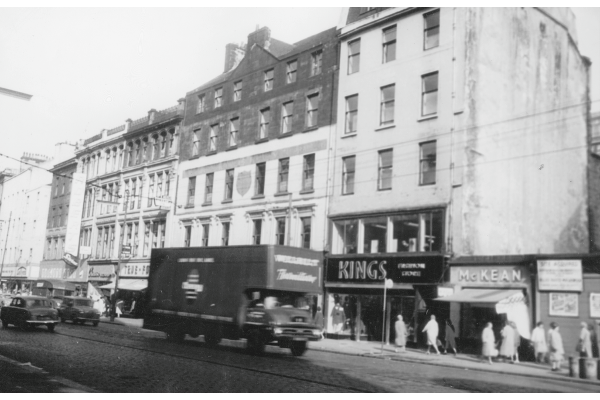 An old delivery van passes Kings on Argyle Street in 1962.