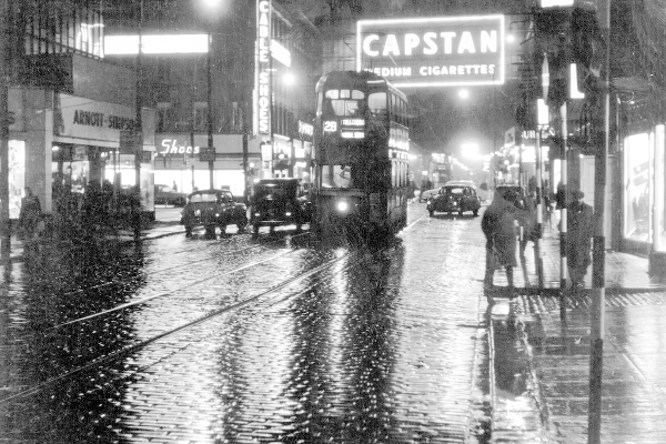 A rainy night on Argyle Street in 1960. It's the longest street in the city centre, running for 2.1 miles (3.4 km), running from Trongate right through into the West End.