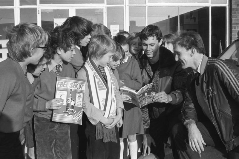 Sunderland basketball players Randy Haefner, centre, and Colin Kirkham, right, were at Red House Primary School in November 1982.
They met some of the children who wrote to thank them for organising a sports clinic.