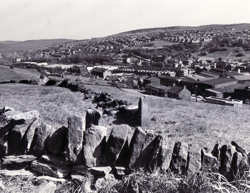 A sweeping view of Stocksbridge, Sheffield, in 1980