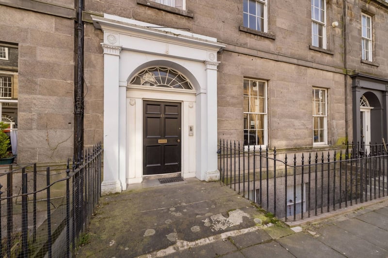 This well-presented top floor flat is part of a converted Georgian 'B' listed building in the prestigious and historic New Town district of the city on the doorstep of the City Centre and all its famous attractions.