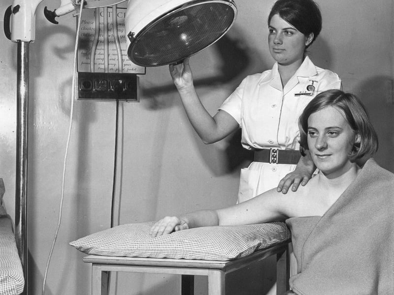 A patient receives infra-red therapy at Edinburgh Royal Infirmary, February 1970.