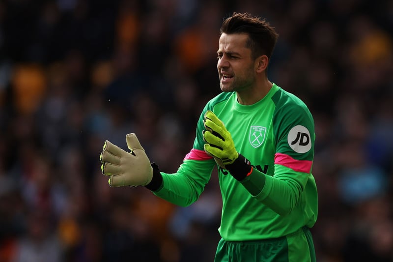 6/10: Fabianski involved in several crucial saves. The score should have been much higher and the second goal was unlucky for him to concede. Joins Mavropanos in taking the blame for Fulham's opener. 