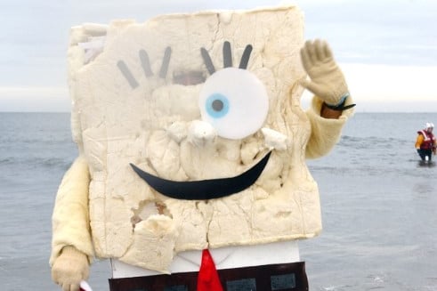 A one-eyed Spongebob Squarepants gets our applause for tackling the Boxing Day dip in 2007.