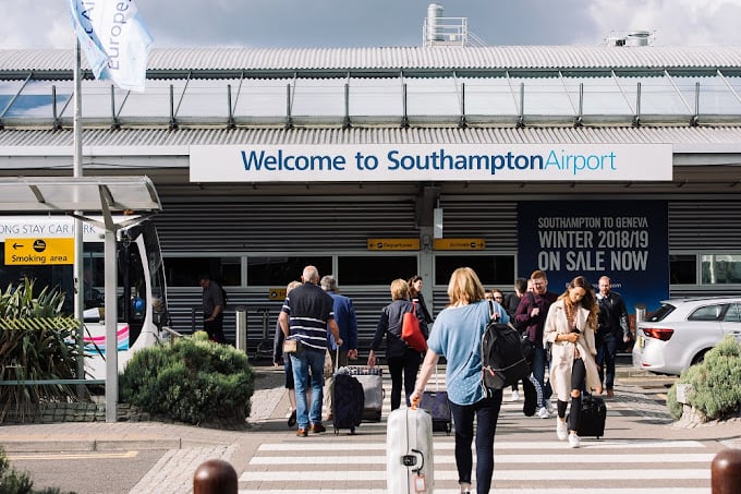 Southampton Airport has average delays of 17 minutes and six seconds.