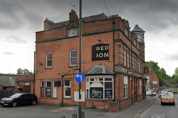 This friendly pub is known for its ales and cracking Sunday roasts. It's also a historic venue that's grade 2 listed and has a  loosely Jacobean style and is lavishly-decorated inside. It's got a 3.9 Google rating from 166 reviews