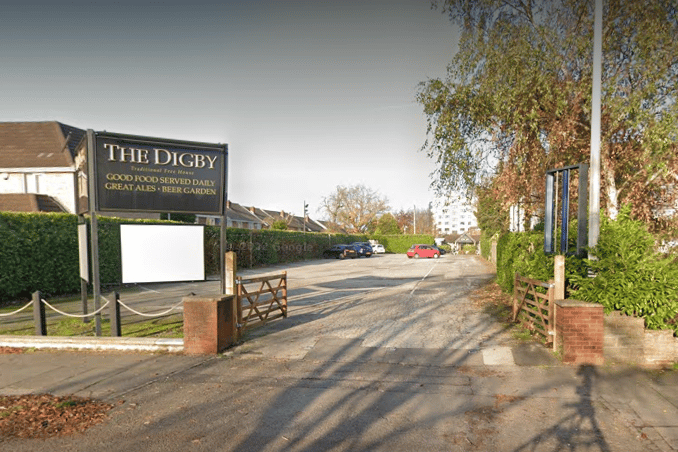 The Digby is a great venue to visit in the spring and summer months thanks to its spacious beer garden. The traditional boozer also do lovely pub grub including steak and chips. The pub has a 4.1 Google rating from 621 reviews. One read: "Great service pleasent place to eat nice outside area."