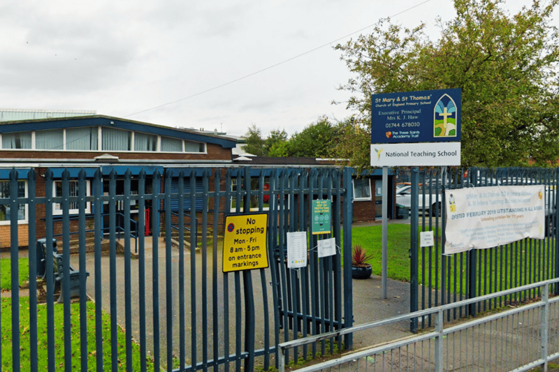 St Mary & St Thomas' CofE Primary School, located on Barton Close, has 83% of pupils meeting the expected standard.