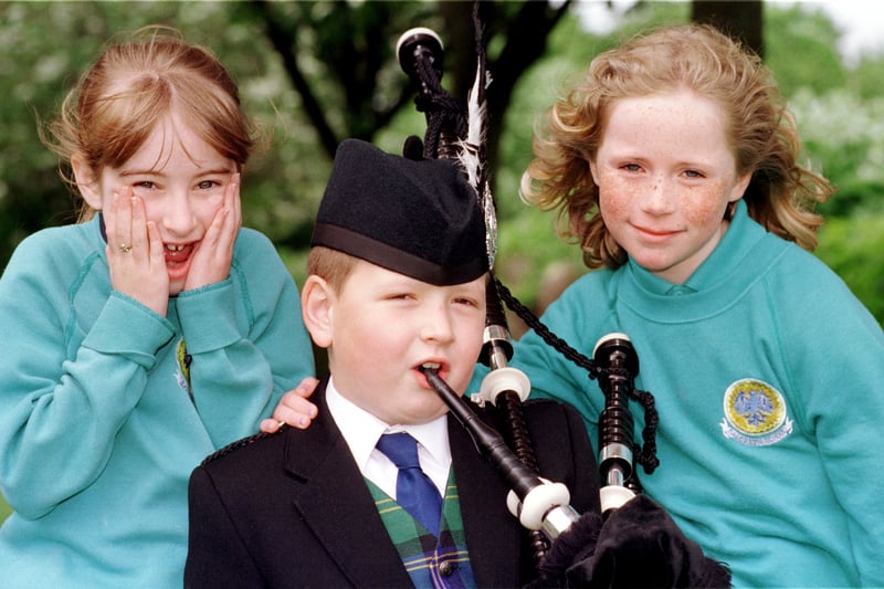 Balgreen Primary School pupil Ben Duncan was awarded the title of Junior Burnsian of the year in the summer of 1998. Much to the surprise of classmates Rachel Stansfield and Nicole Scott. 
